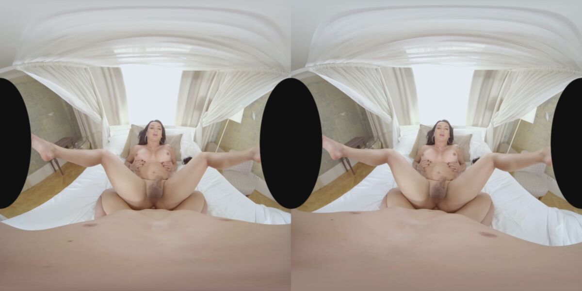 [3.8 ГБ] [TSVirtualLovers.com] Bianka Nascimento (The Couchsurfer / Part 2) [2018, Shemale, Anal, Hardcore, Brunette, BlowJob, CowGirl, Virtual Reality, Oculus VR, 4K, 1920p]