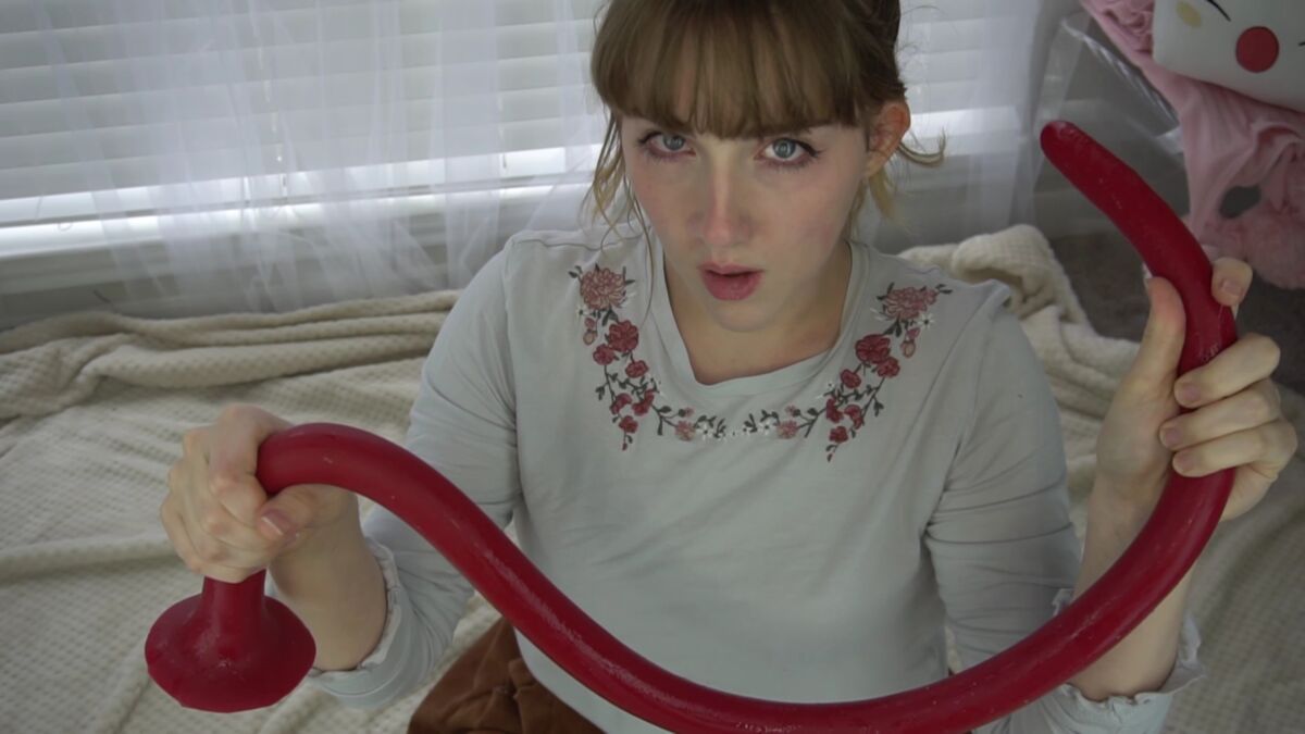 [506 МБ] [MissPrincessKay.com] My Longest Deepthroat Ever 33 дюйма / (Мисс Принцесса Кей) [2020 г., Dildo, Deepthroat, Dildo Deepthroat, Toys, 1080p, HDRip]