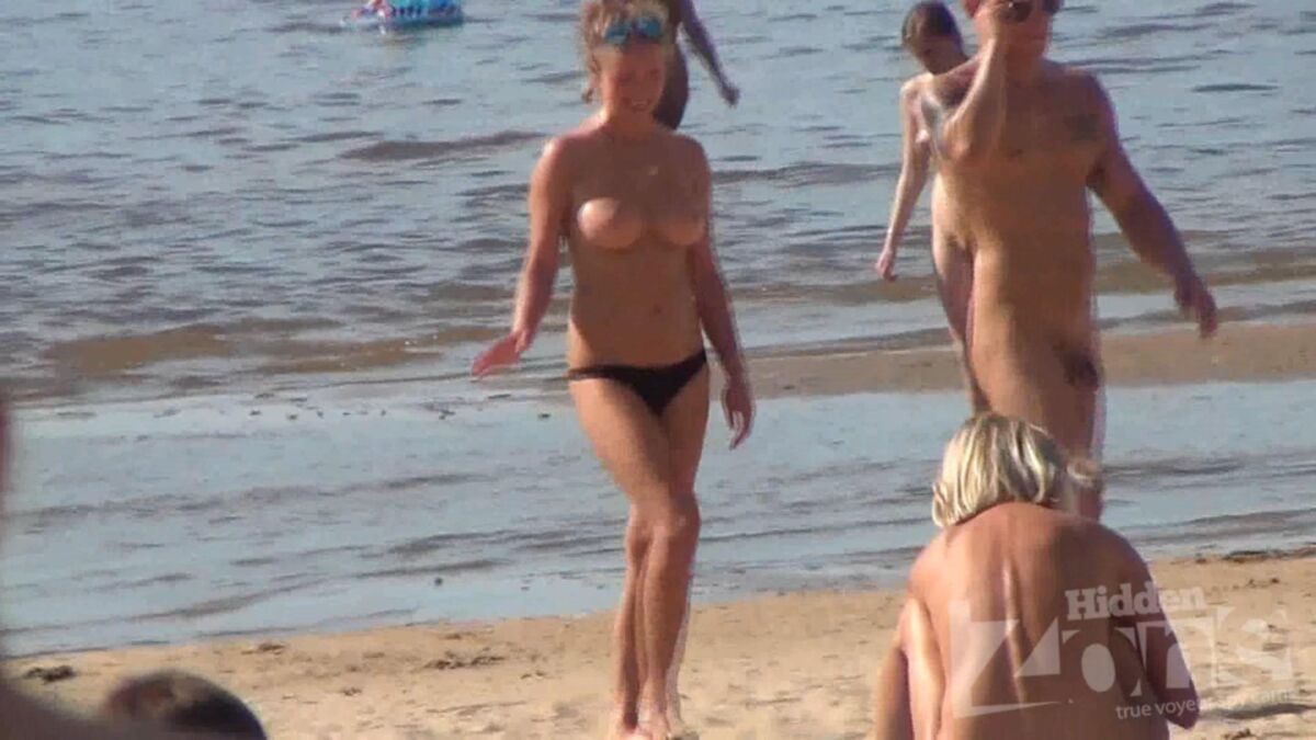 [62 GB] [hidden-zone.com] nudismo 1690-2002 (313 vídeos) Dez 2015 - dezembro 2017 [2015-2017, Voyeur, Nudismo, Praia, SpyCam, 1080p] (atualização de 29/01/18, 25 vídeos 