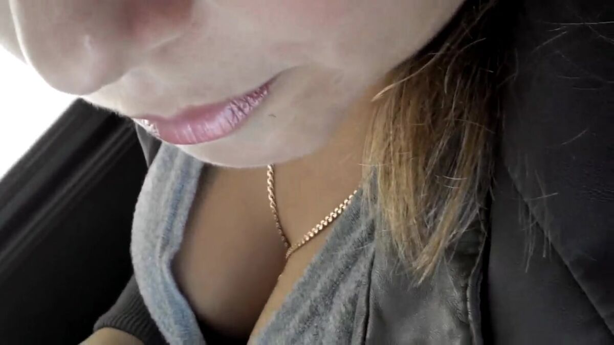 [65 MB] DOWNBLOUSE & UPSKIRT / Compare Chest [2015, Voyeur, Hidden Cam, 720p, CamRip]