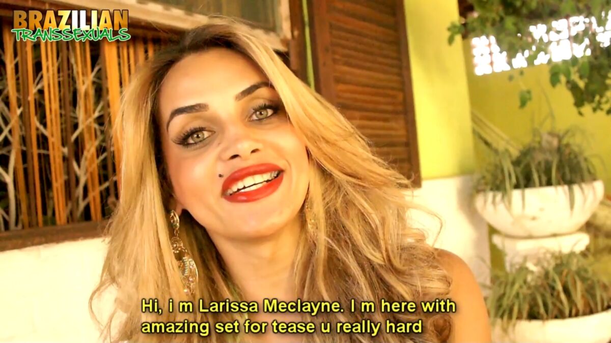 [589 MB] [brazilian-transsexuals.com] Larissa Meclayne / Larissa Wanks IT Remaster (10. Okt. 2017) [2017, Shemale, Solo, 720p, SiteRip]