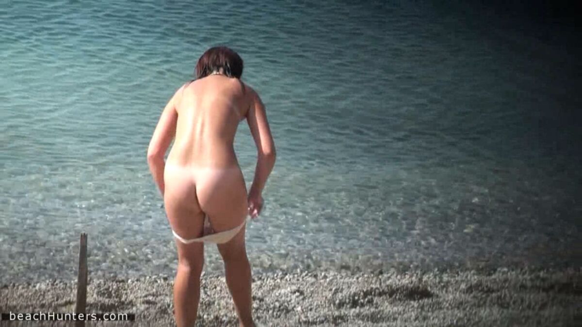 [12,77 GB] [Beachhunters.com] 15469-15574 (88 Videos) Januar 2014 Update / Guckt am Strand [2014, Voyeur, Nudismus, 720p, SiteRip]