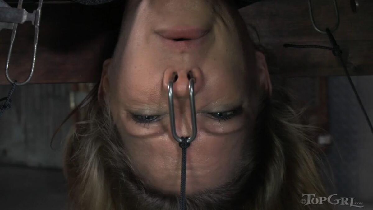 [1,17 Go] [Topgrl.com] Rain Degrey (JOUER AVEC LA PLUIE / 05-07-2014) [2014, BDSM, Bondage, Humiliation, Torture, Fessée, Jouets, 720p]