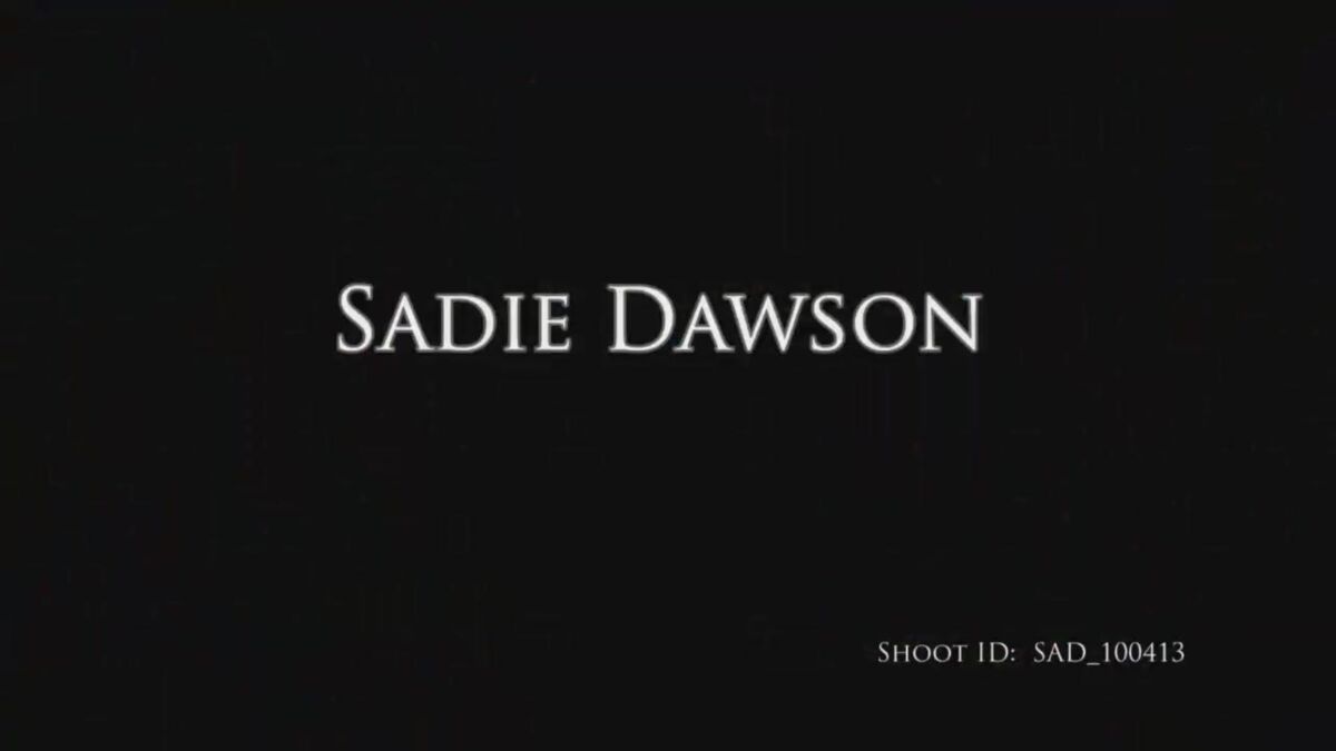 [198 MB] [strictrestraint.com / dungeoncorp.com] Sadie Dawson (On Her Knees / 06-12-2013) [2013, BDSM, Bondage, Fetisch, Erniedrigung, Folter, HDRip, 720p]