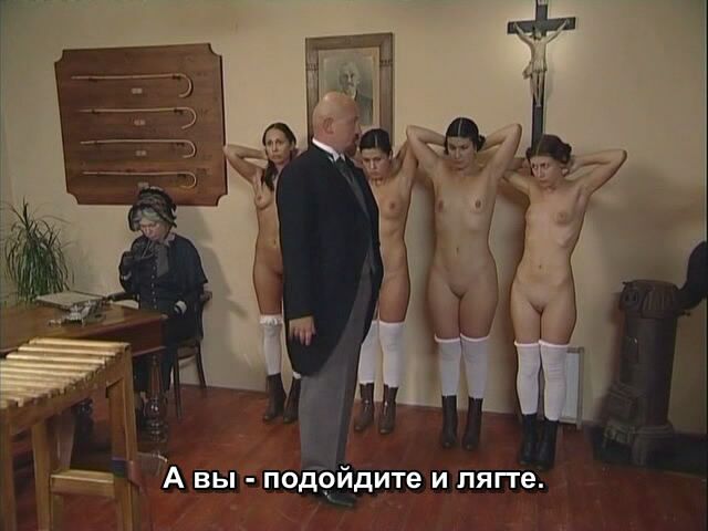 [635 MB] Pater Familias / owner of the house (ロシア語字幕) (Zbysek Podhajsky、Lupus Pictures) [2005、BDSM、鞭打ち、鞭打ち杖、DVDRip]