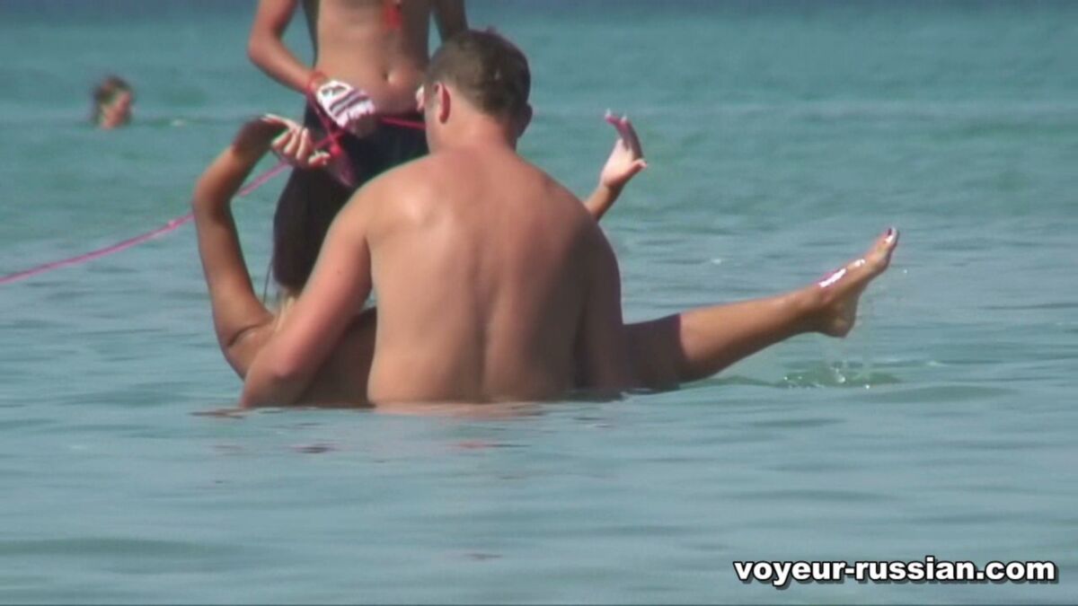 [3,36 GB] [Voyeur-Russo.com] (30 rolos) Câmera escondida na praia de nudistas [2010, Voyeur, SiteRip]