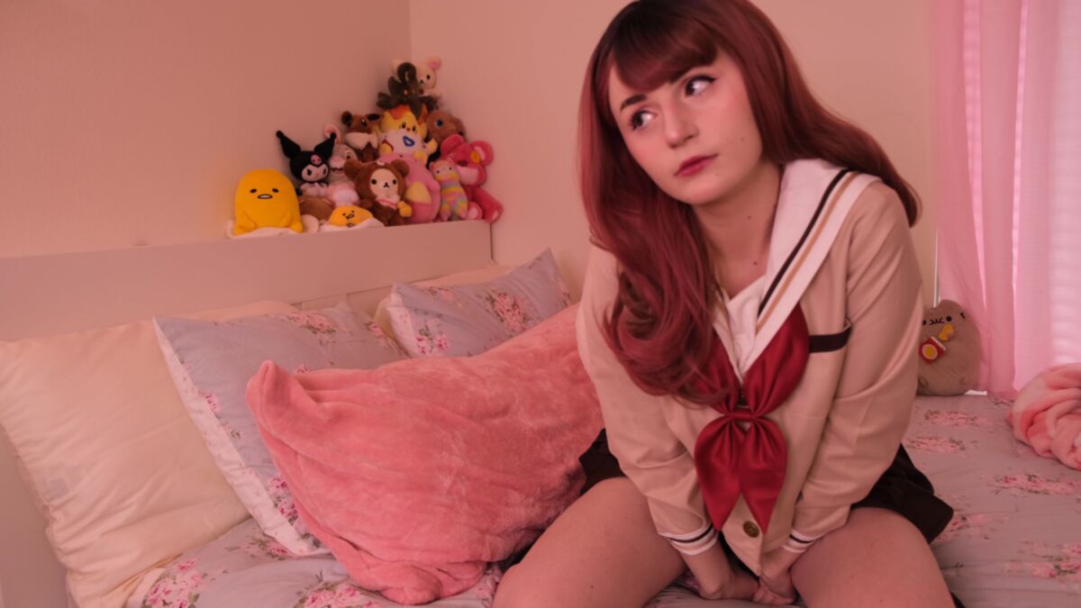 [ManyVids.com] Tweetney - Colegiala juega con tentáculos [2021, Colegiala, doble penetración, doble anal, garganta profunda, anal, 2160p, SiteRip]