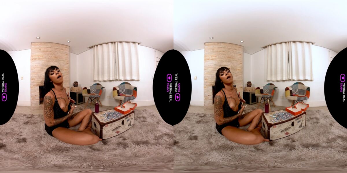 [VirtualRealTrans.com] Sabrina Linz (Puzzles et objets cachés) [2022, Transsexuels, Shemale, Solo, Anal, VR, 5K, 3D, 180, 2700p]