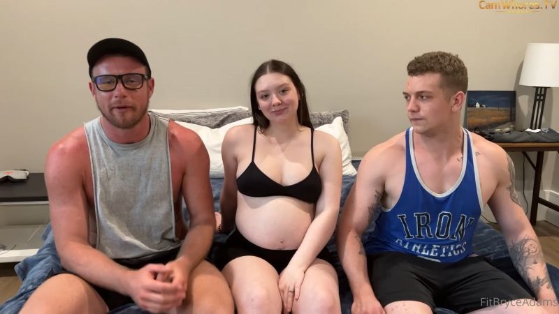 [Onlyfans.com] Sophie St.Claire, Bryce Adams - Sophie Pregnant Teen 1st Ever MFM [2023, Sexe enceinte, Trio (MMF), 1080p, SiteRip]