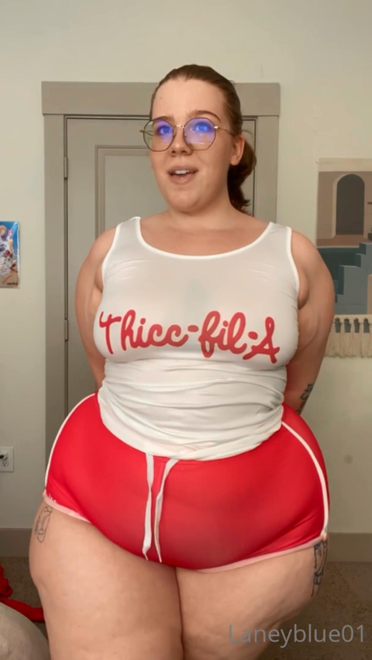 [150,8 MB] LaneyBlue01 - Bunda Thicc JOI